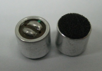 Noise cancelling microphone