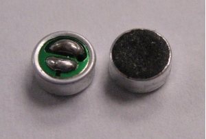 Noise cancelling microphone