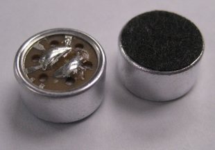 Noise cancelling microphone
